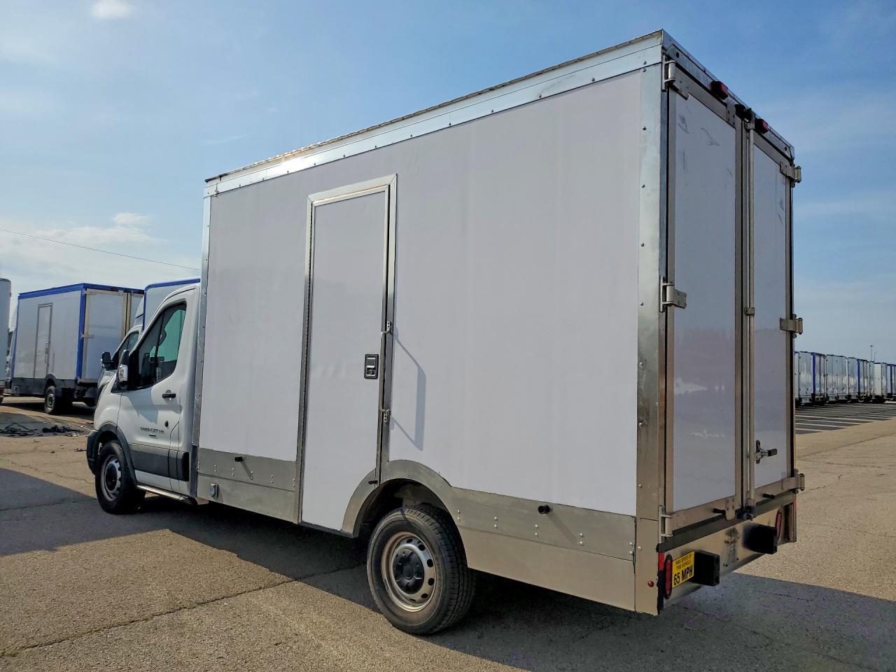 2023 Ford Transit Refrigerated Box Truck - Фото 2