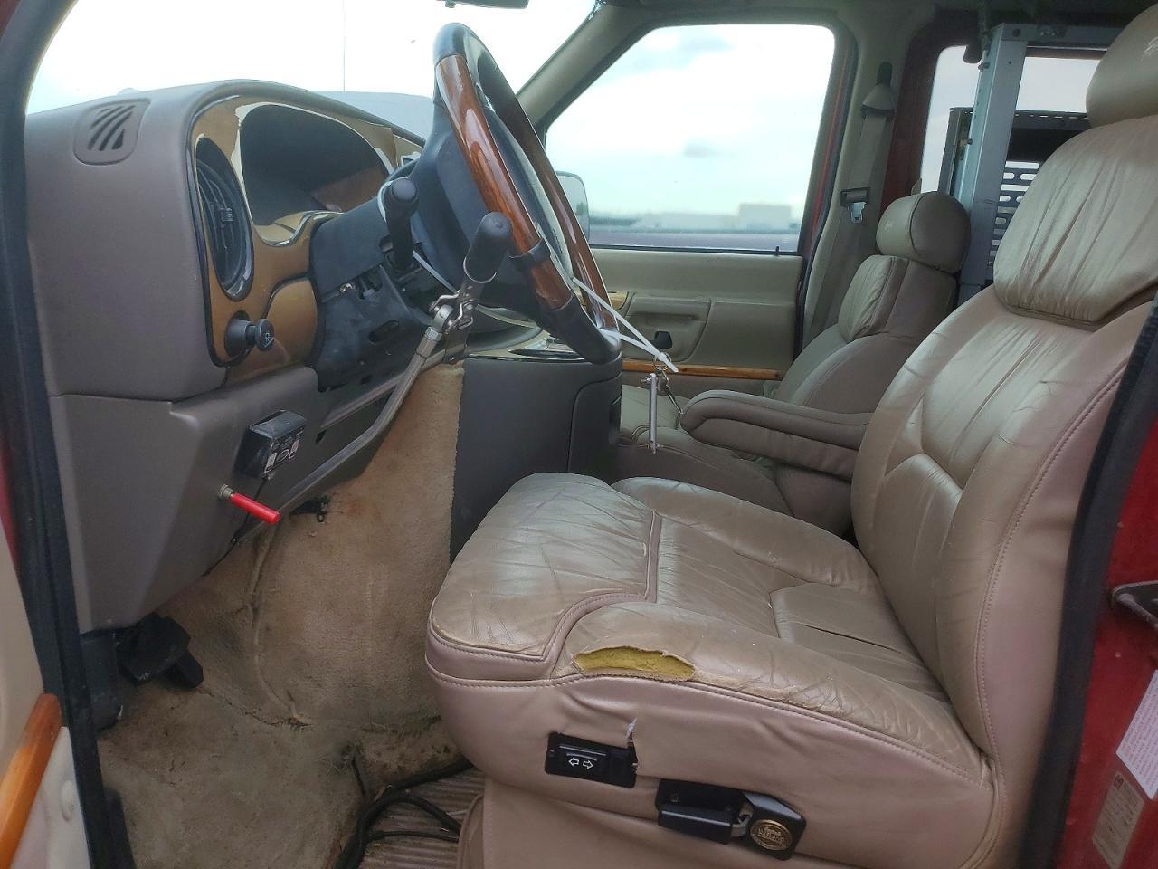 1999 Ford Econoline E250 Van - Image 7