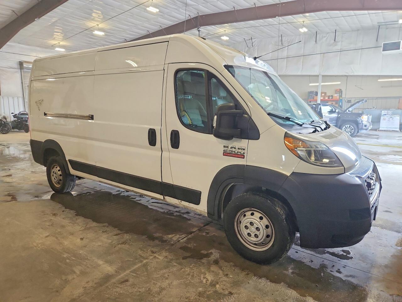 2019 Ram Promaster 2500 Delivery Van - Фото 4