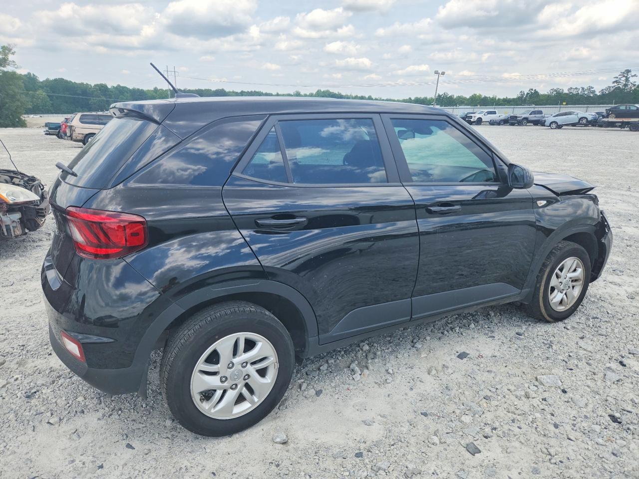 2025 Hyundai Venue Se - Фото 3
