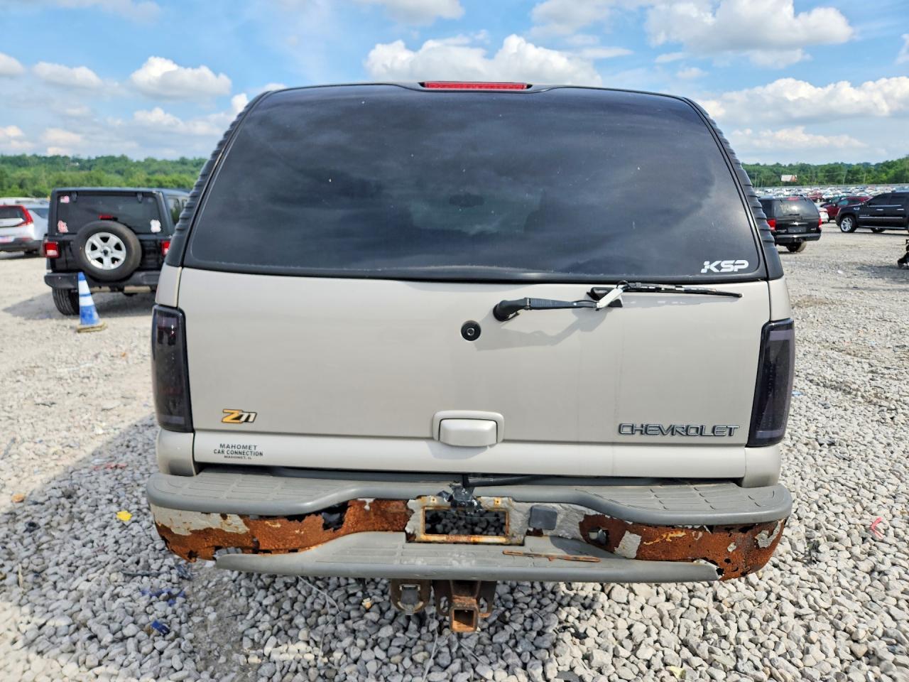 2004 Chevrolet Tahoe - Image 6