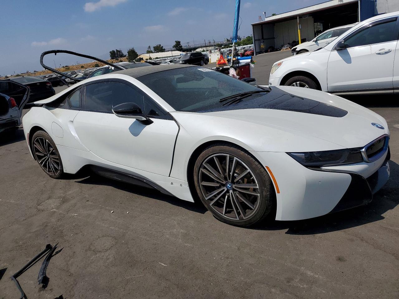 2019 BMW I8 - Фото 4