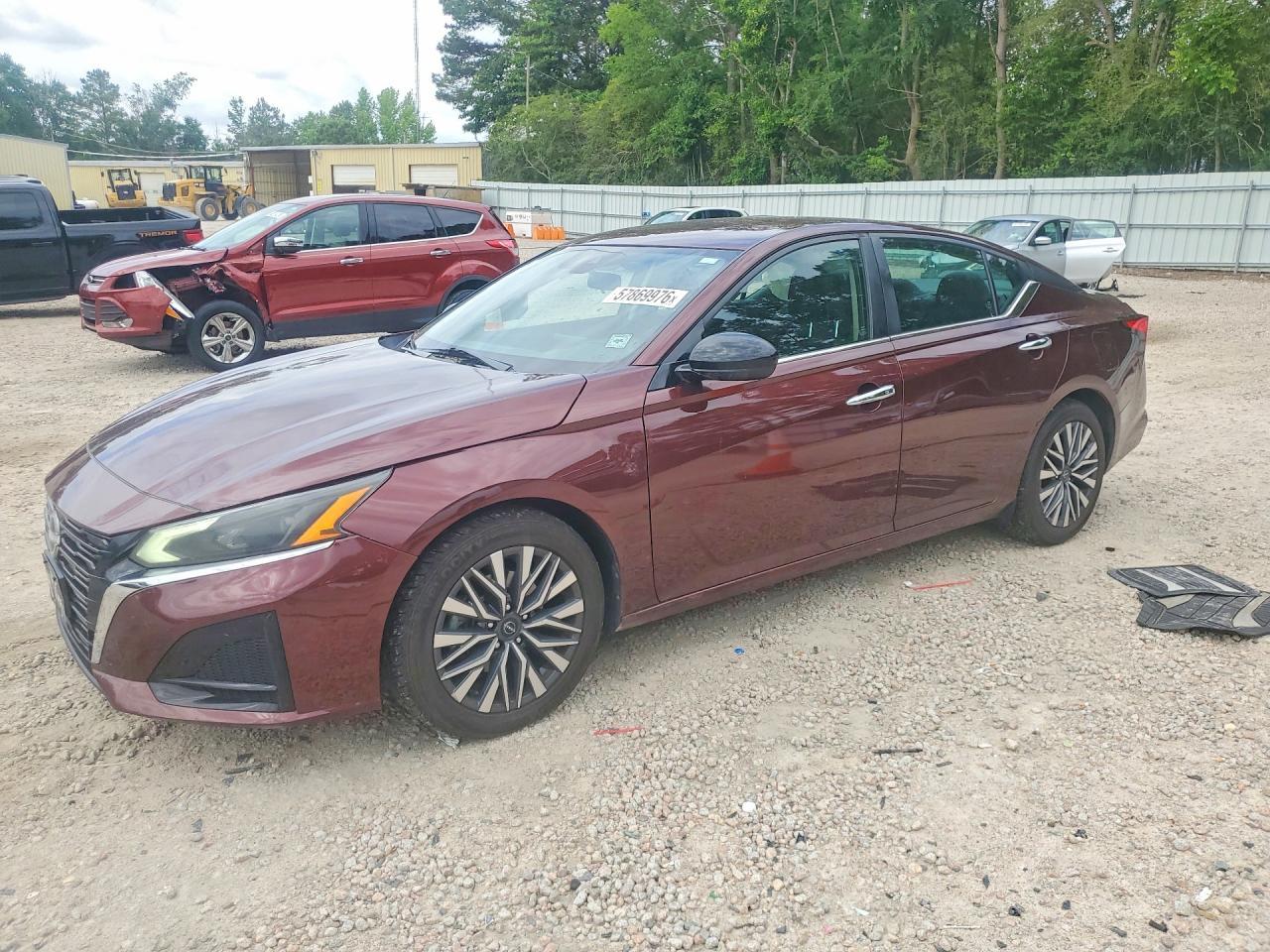 2023 Nissan Altima Sv
