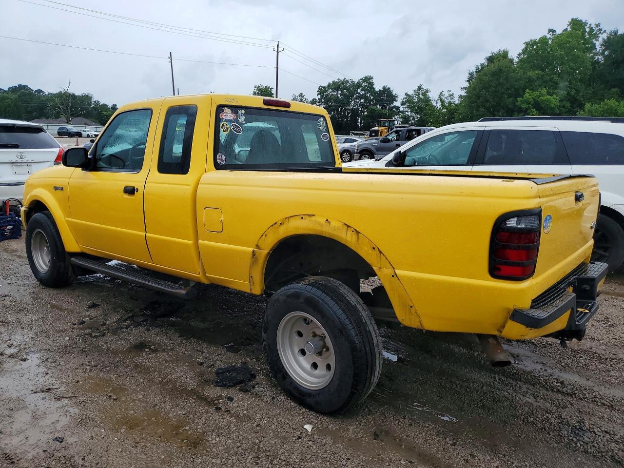 2002 Ford Ranger Super Cab - Image 2