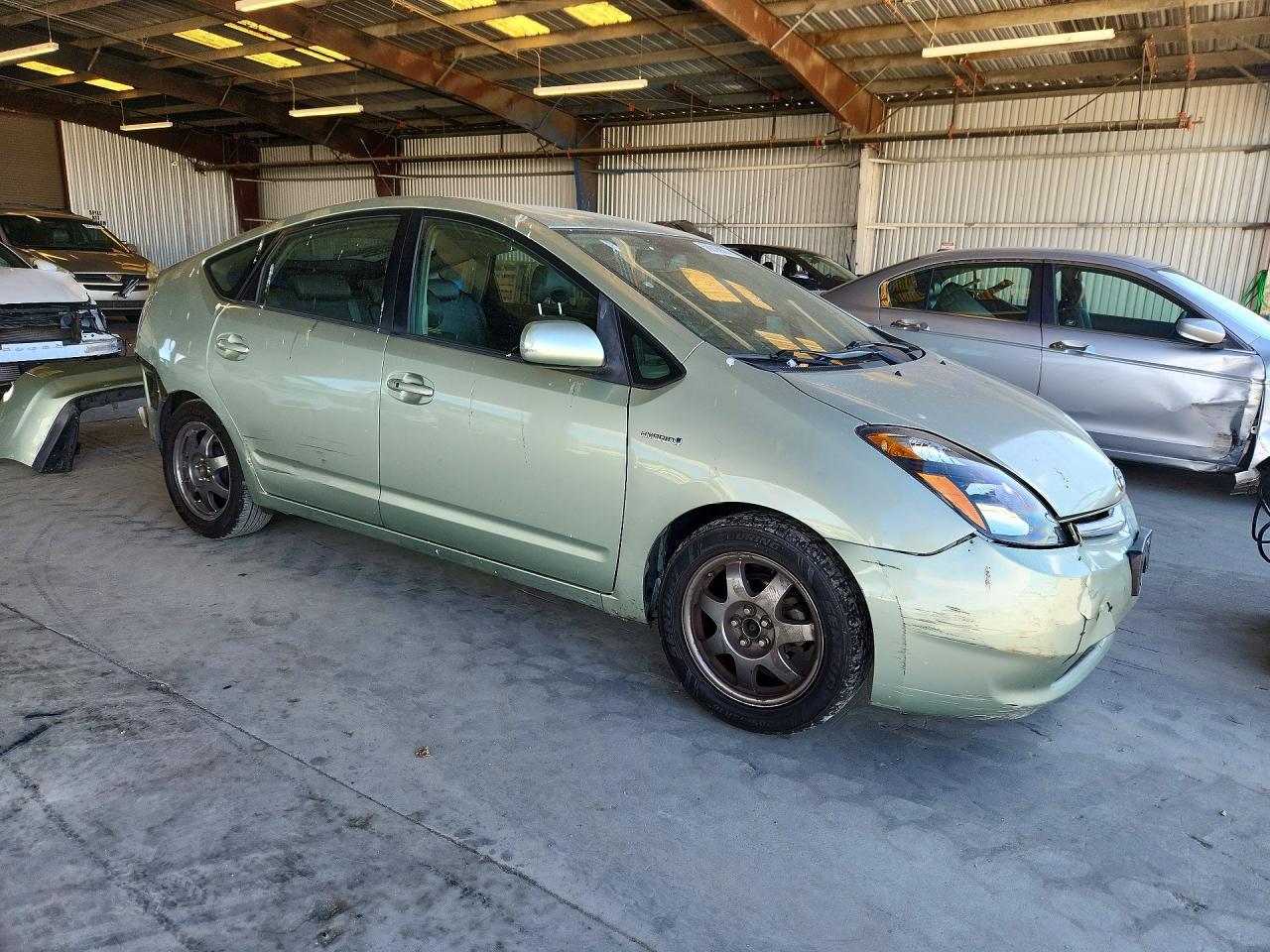2008 Toyota Prius Touring - Image 4