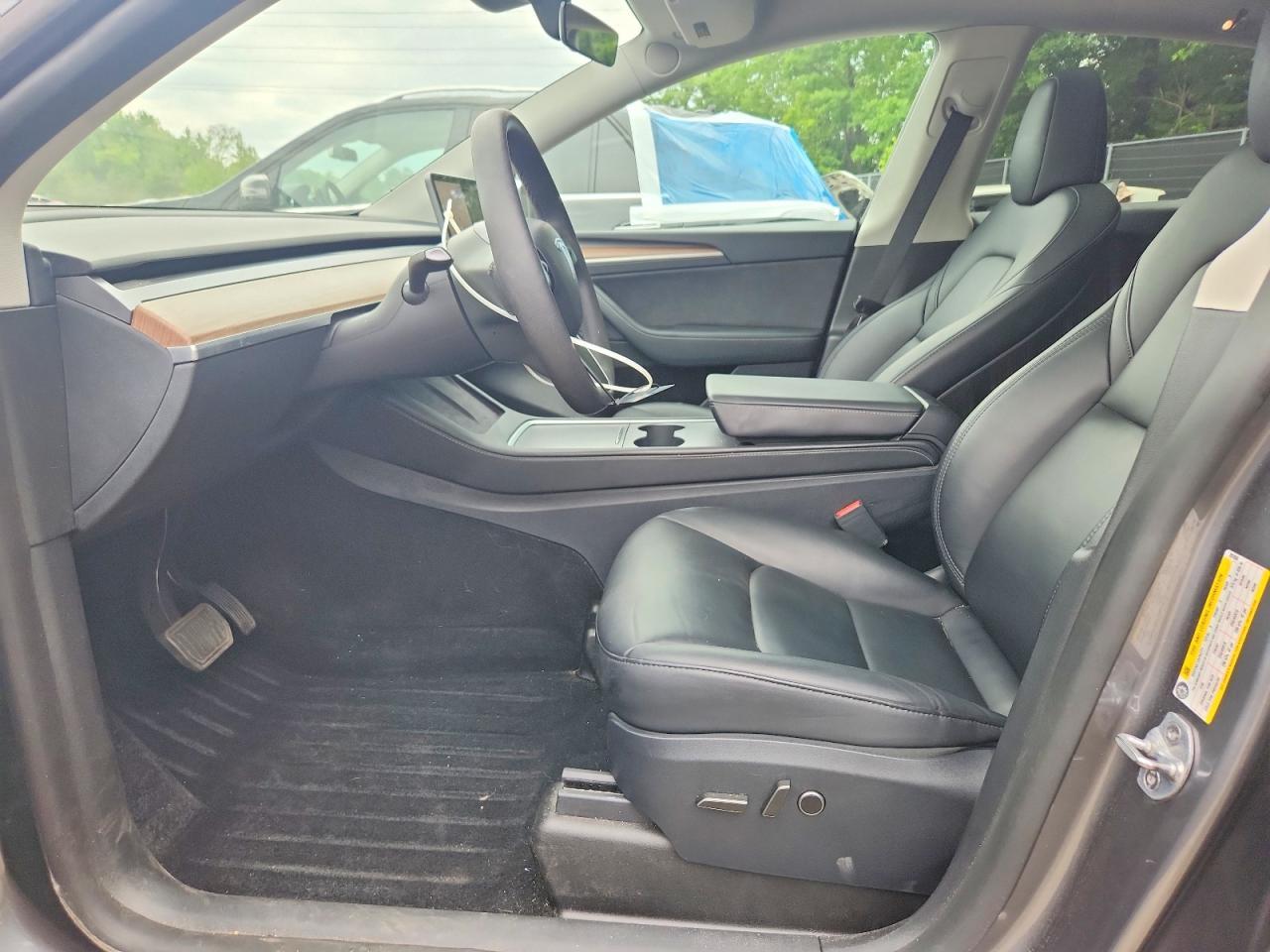 2024 Tesla Model Y - Image 7