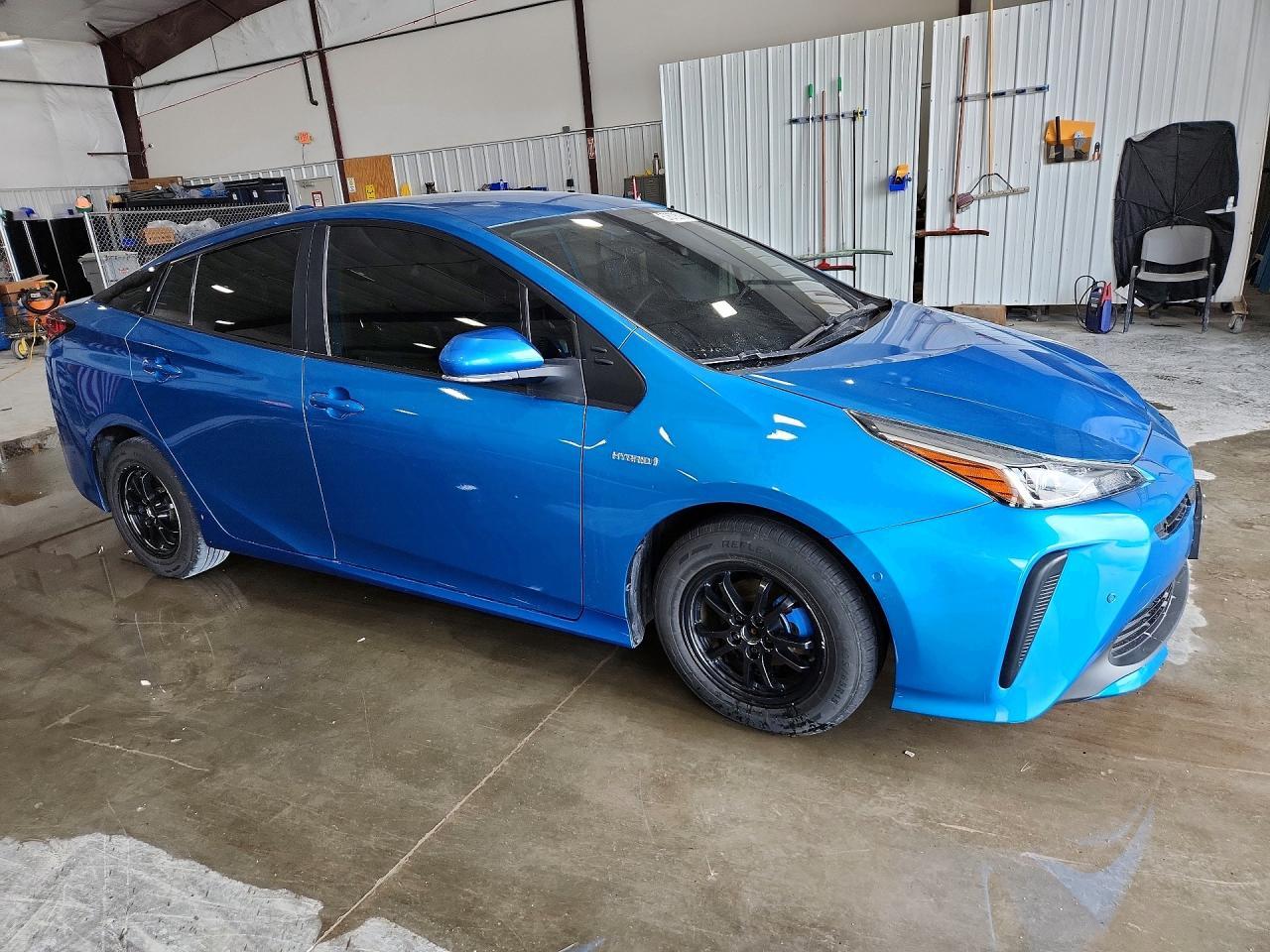 2022 Toyota Prius Le - Фото 4