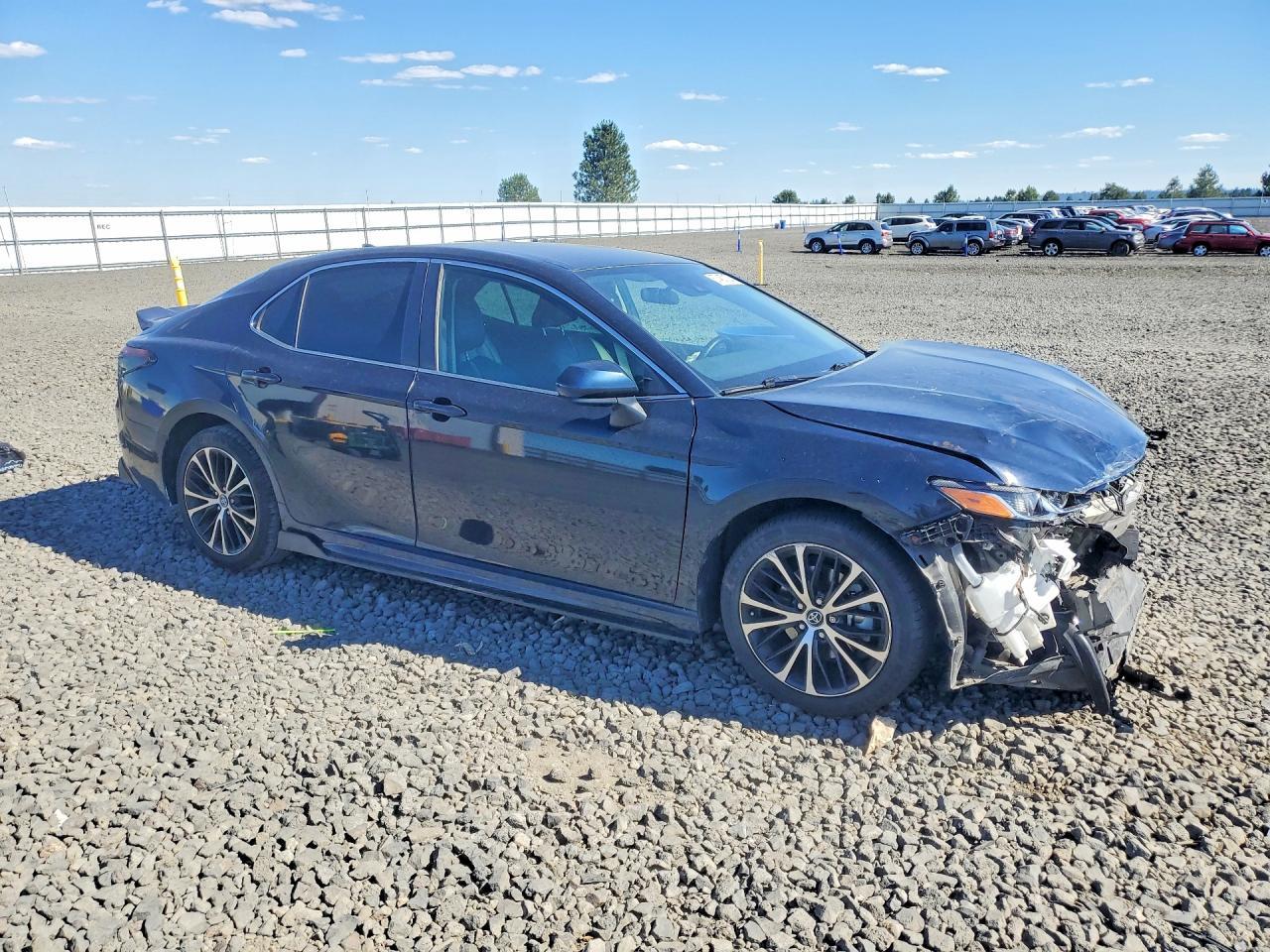 2020 Toyota Camry Se - Image 4