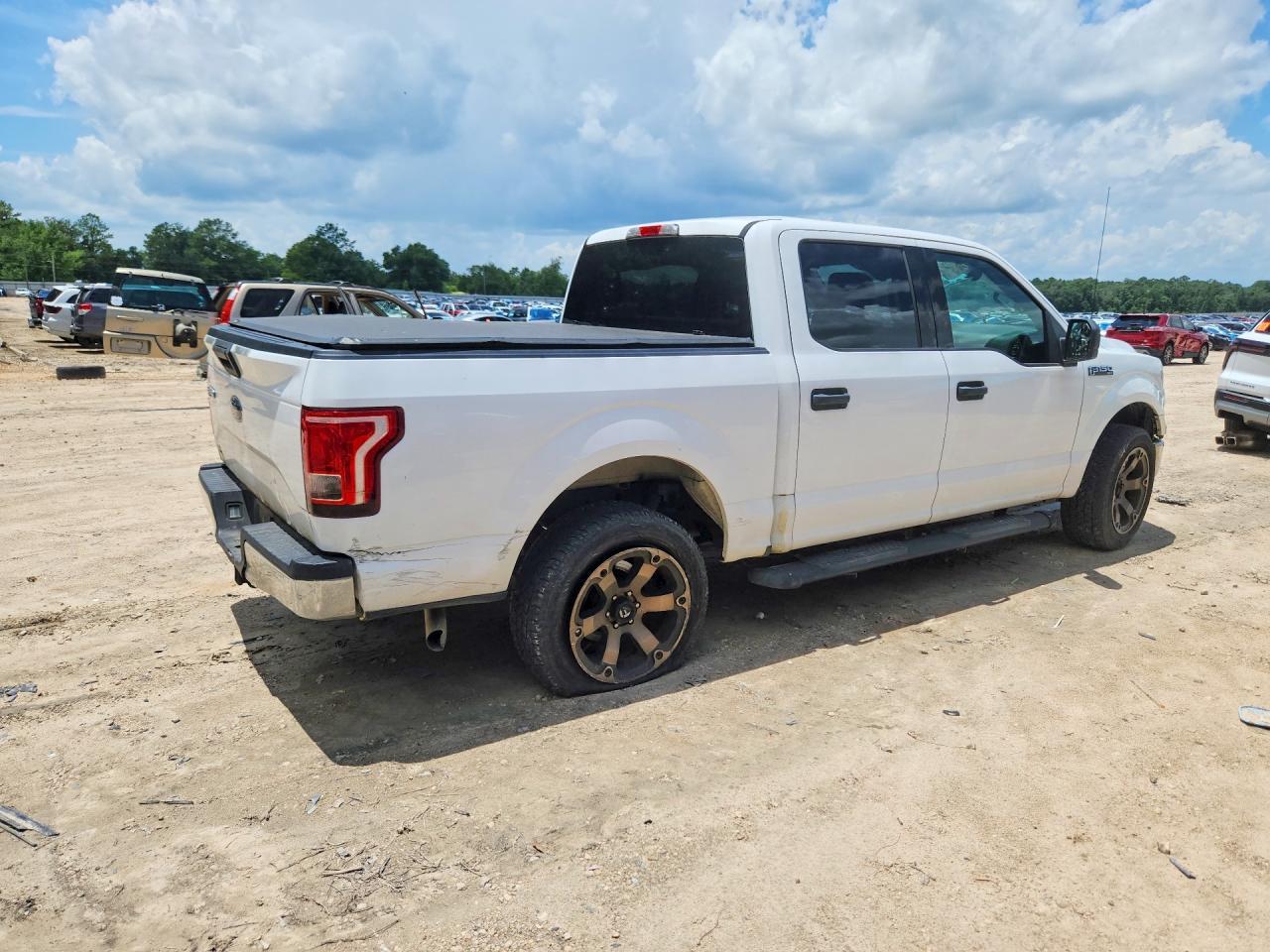 2017 Ford F150 Supercrew - Image 3