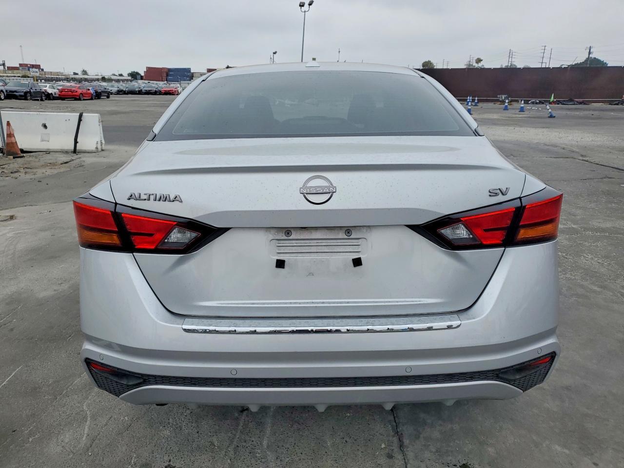 2023 Nissan Altima Sv - Image 6