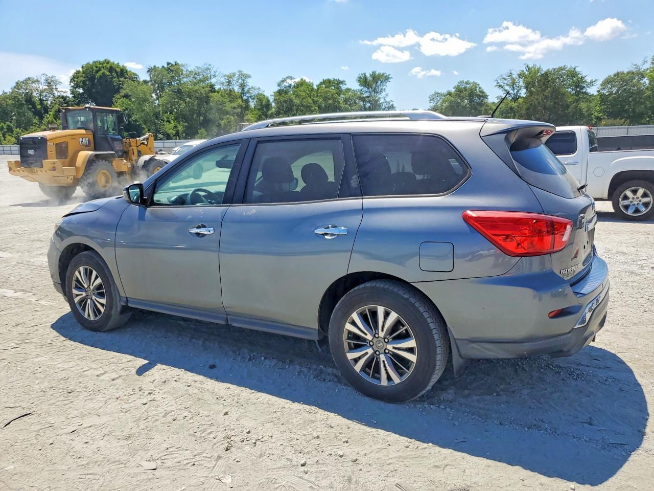 2018 Nissan Pathfinder Sv - Фото 2