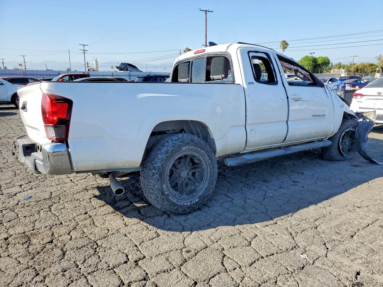 2019 Toyota Tacoma Sr5 - Image 3
