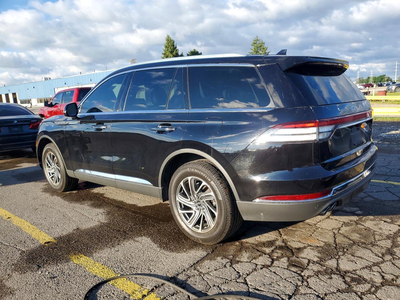 2021 Lincoln Aviator - Фото 2