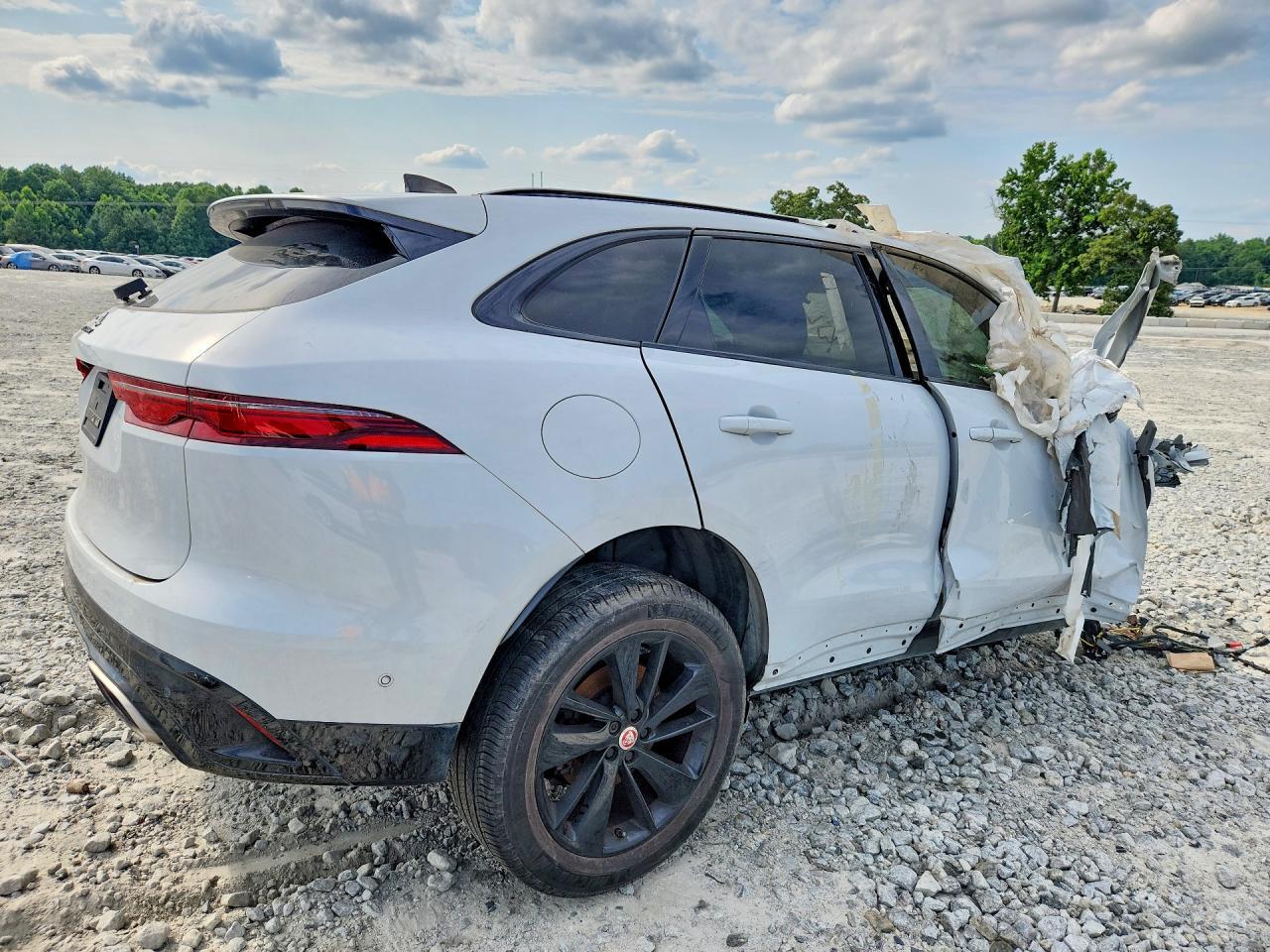2021 Jaguar F-Pace S - Фото 3