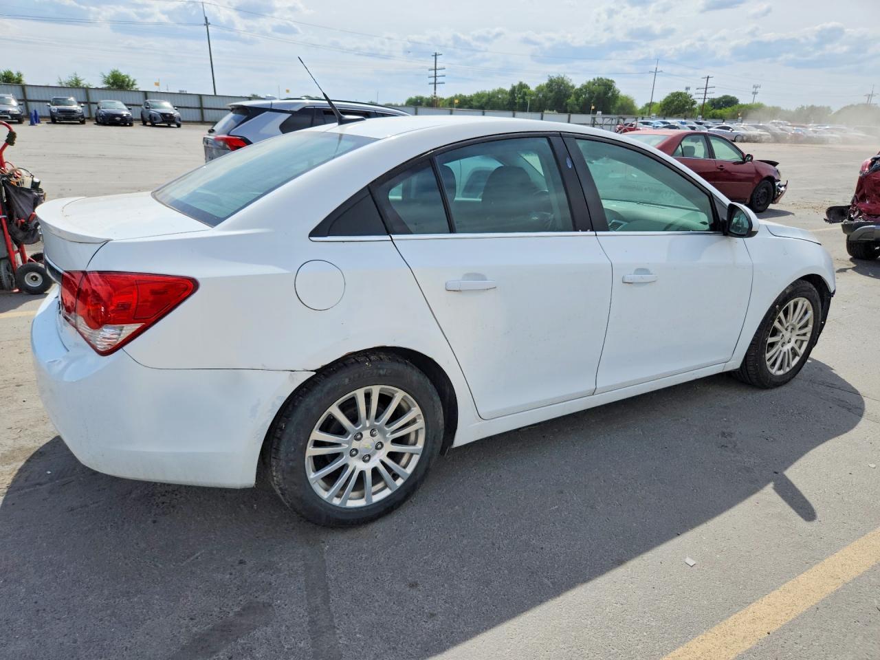 2014 Chevrolet Cruze Eco - Image 3