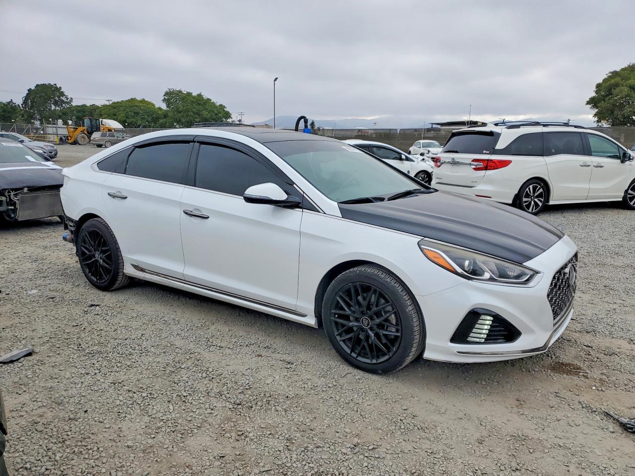 2018 Hyundai Sonata Sport 2.0T - Image 4