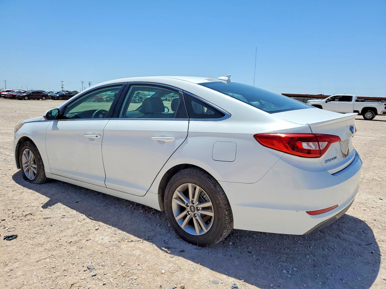 2016 Hyundai Sonata Se - Фото 2