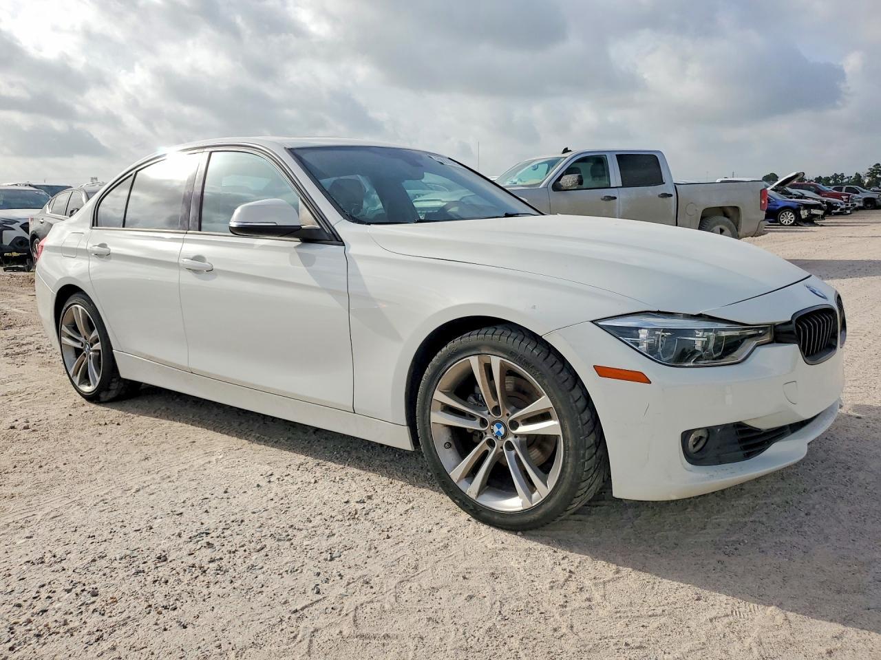 2016 BMW 328 I Sulev - Image 4