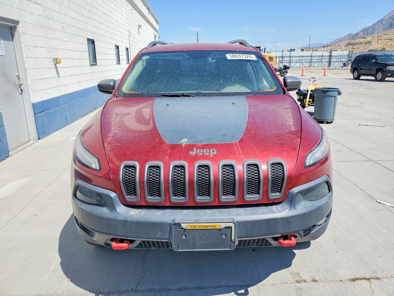 2016 Jeep Cherokee Trailhawk - Image 5