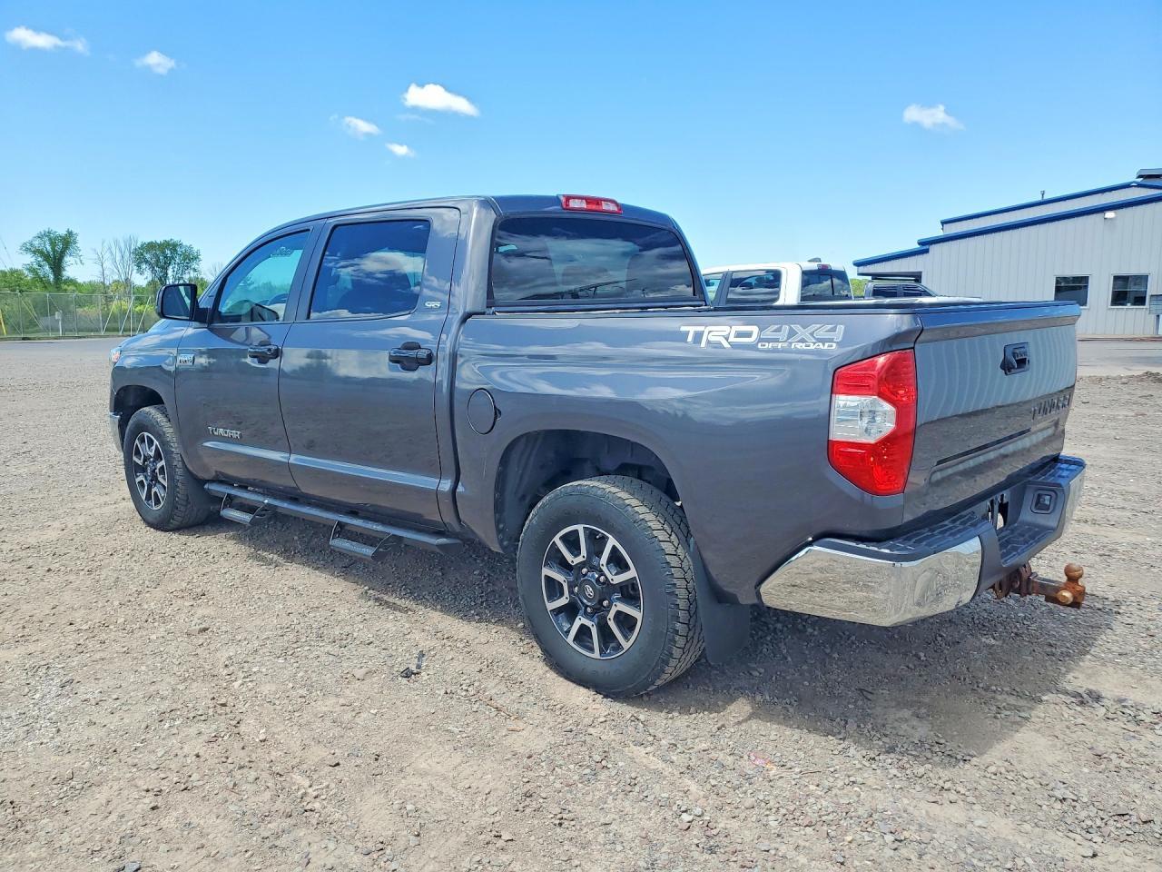 2018 Toyota Tundra Crewmax Sr5 - Image 2