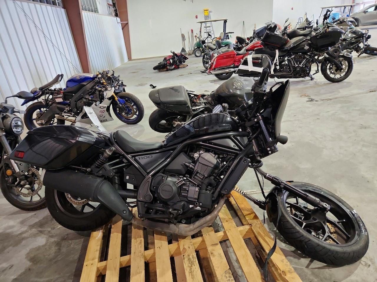 2023 Honda Cmx1100 T