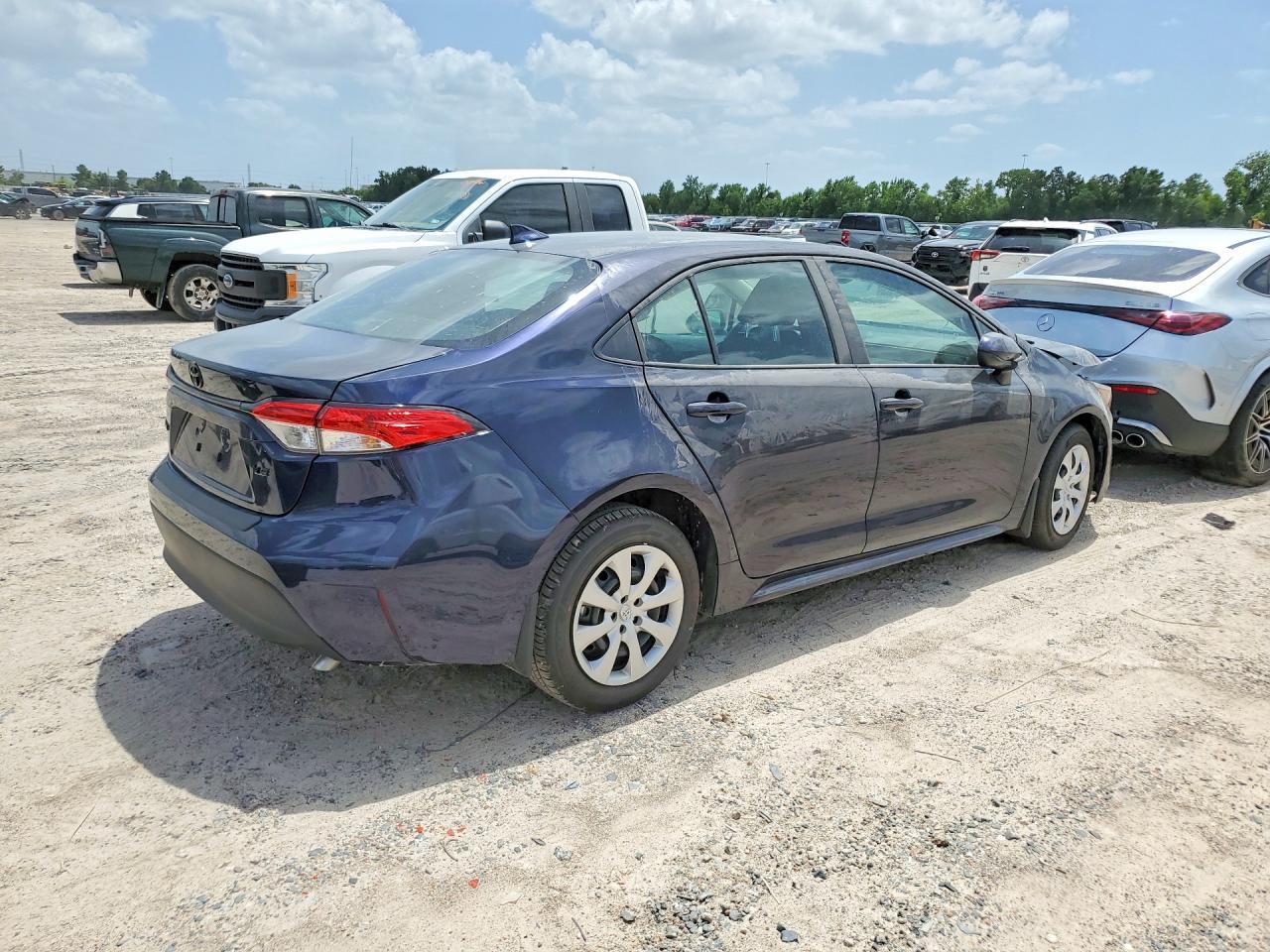 2026 Toyota Corolla Le - Image 3