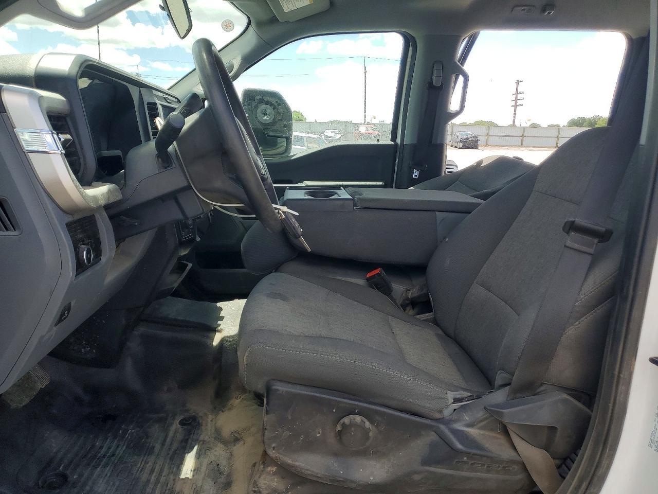 2025 Ford F350 Super Duty - Image 7