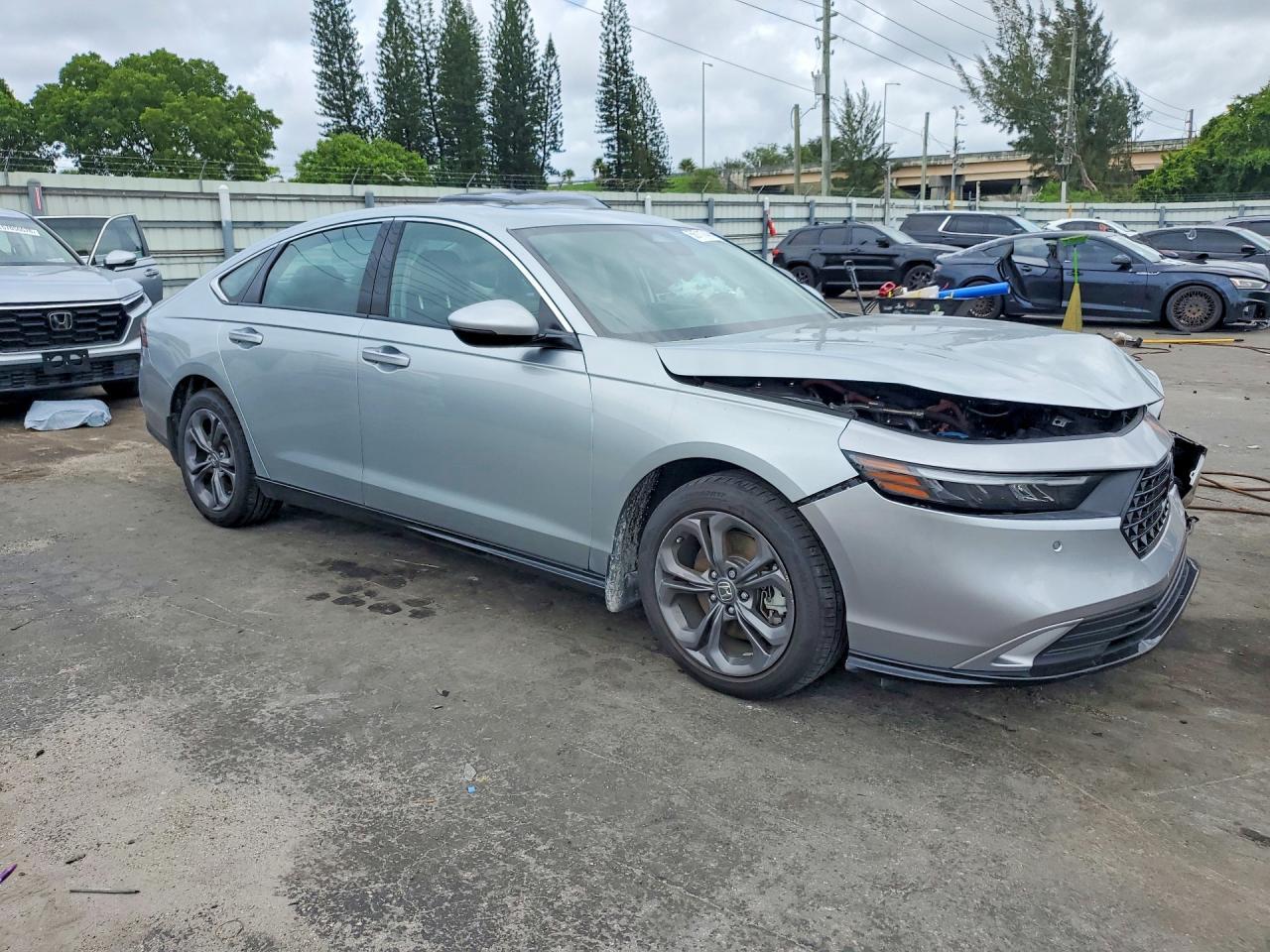 2024 Honda Accord Hybrid Exl - Image 4