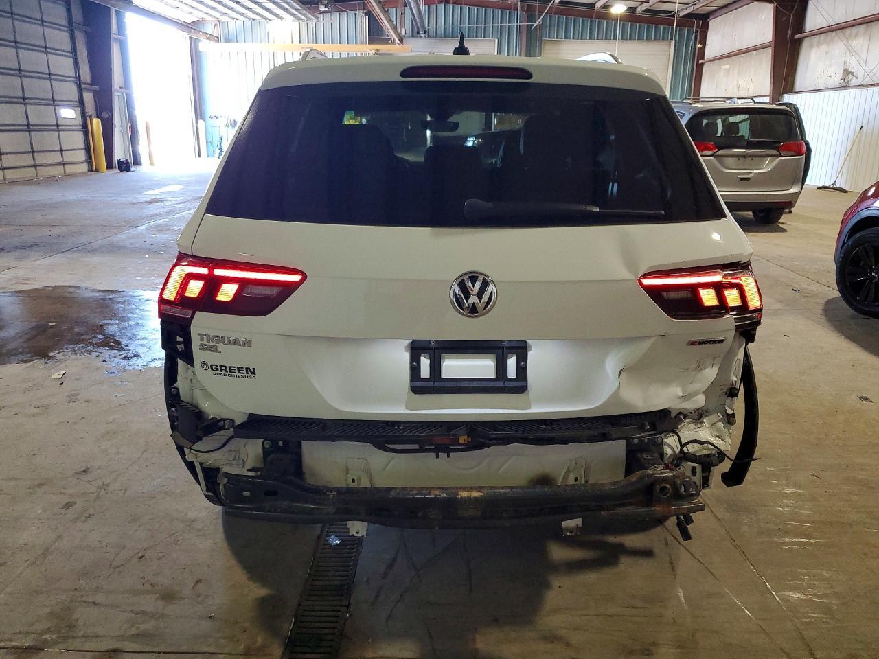 2021 Volkswagen Tiguan Sel Premium R-Line - Фото 6