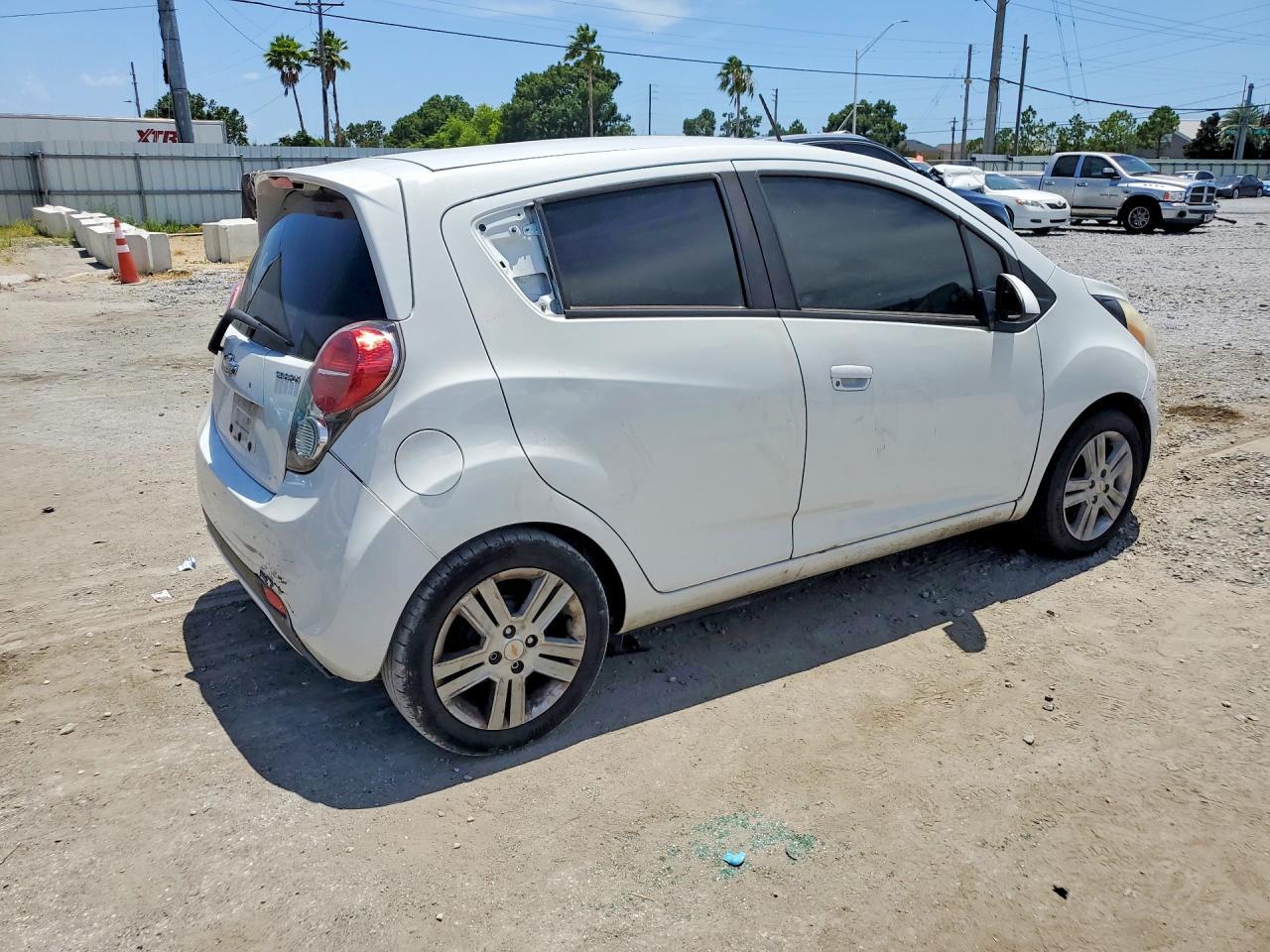 2013 Chevrolet Spark Ls - Image 3