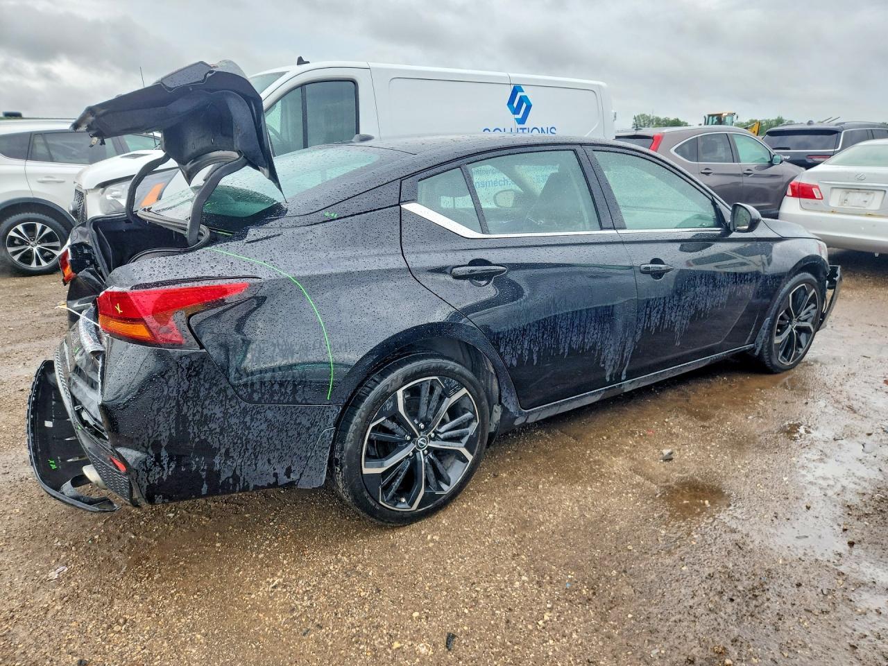 2023 Nissan Altima Sr - Image 3