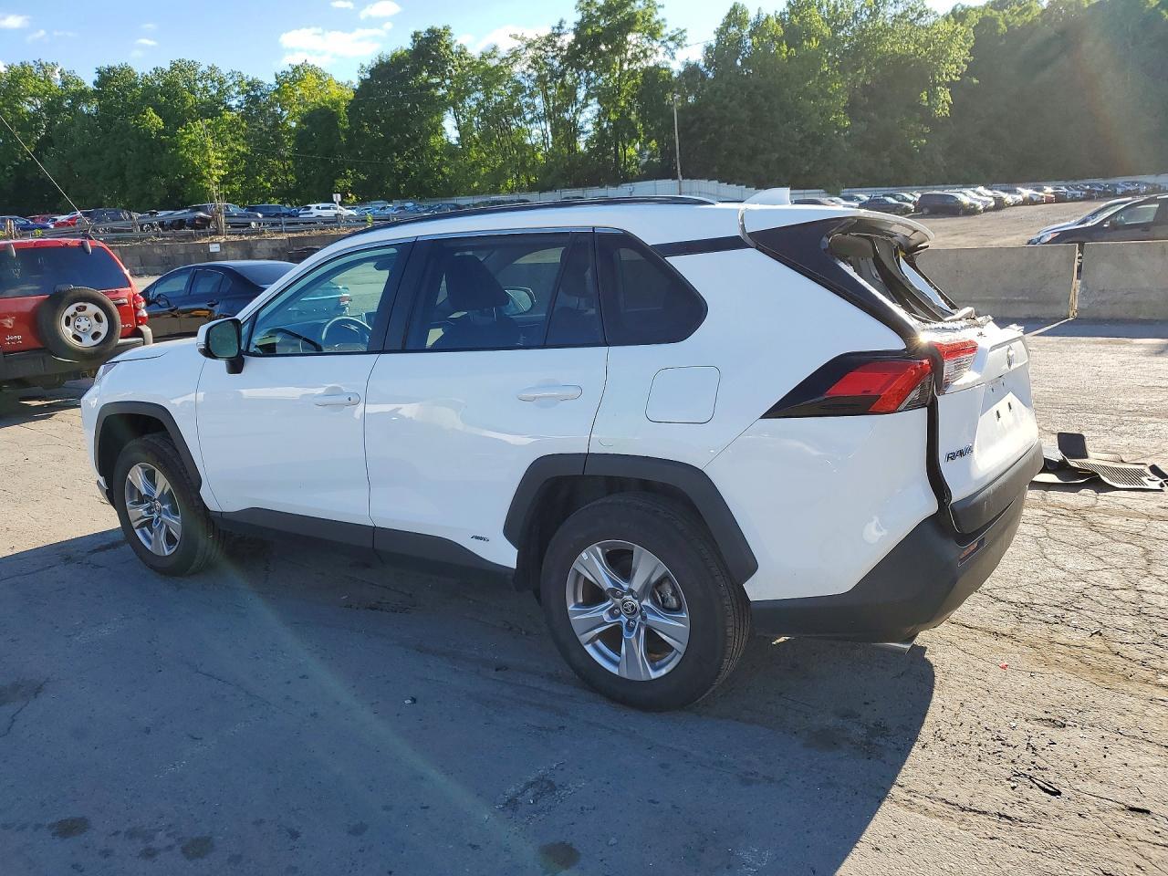 2025 Toyota Rav4 Hybrid Xle - Image 2