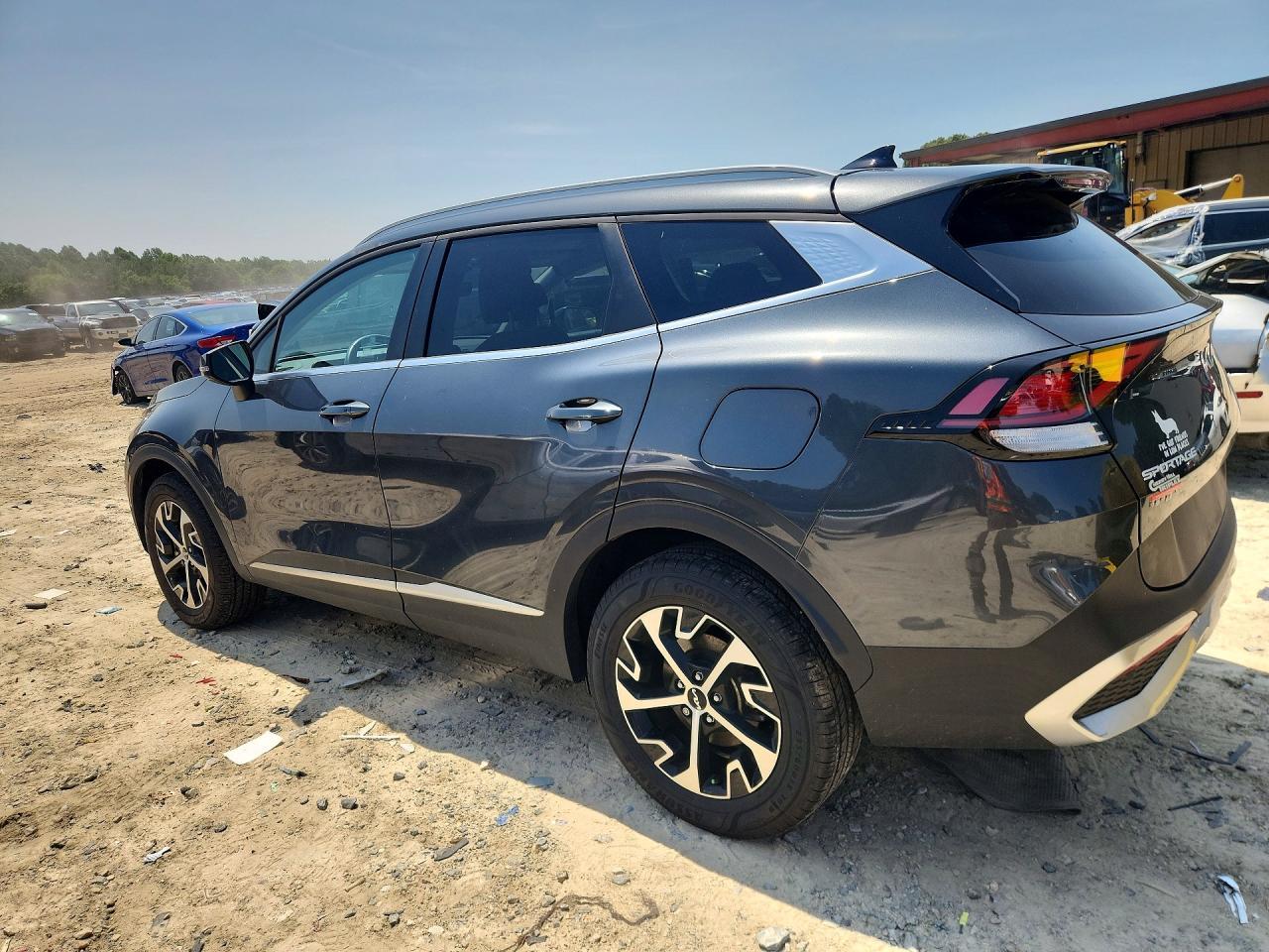 2024 Kia Sportage Ex - Image 2