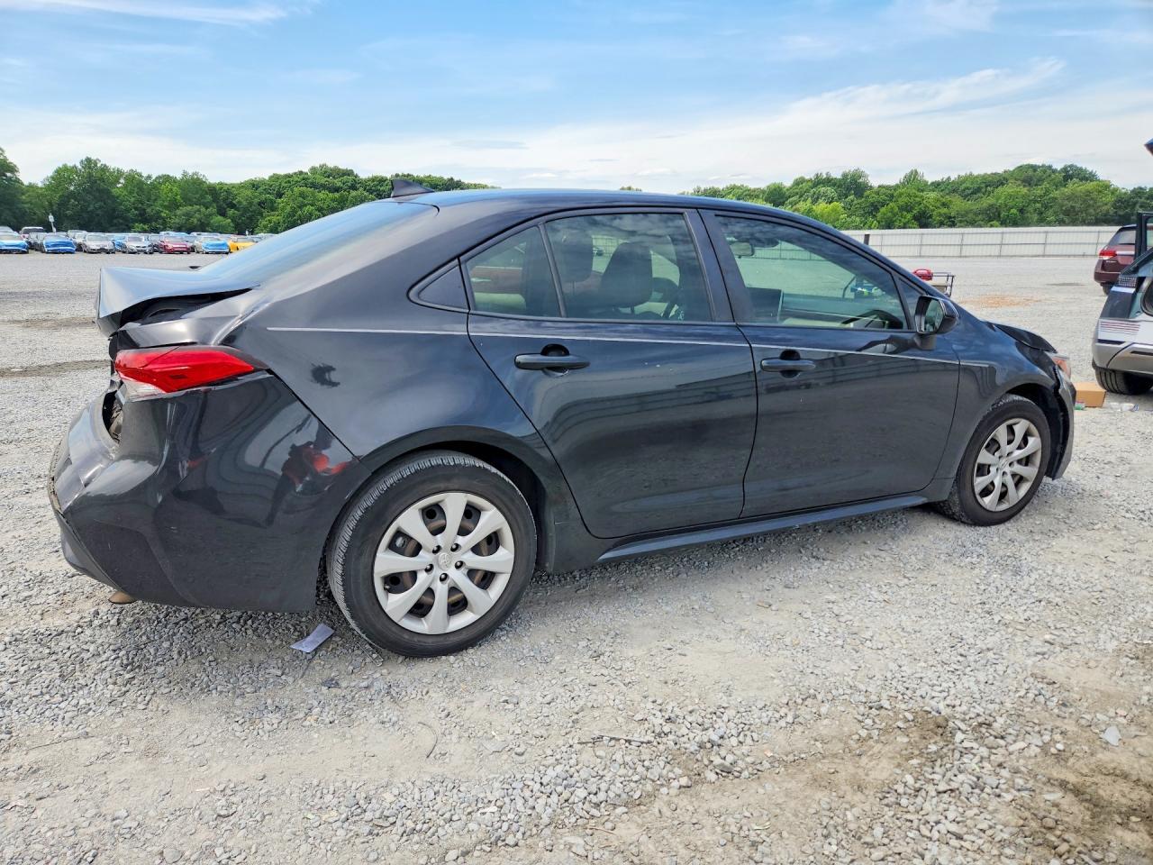 2021 Toyota Corolla Le - Фото 3