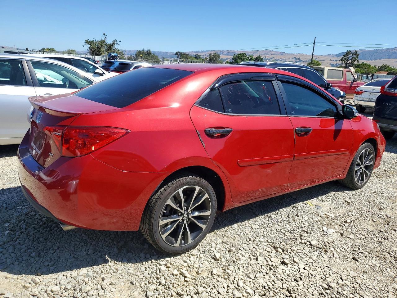2018 Toyota Corolla Se - Фото 3