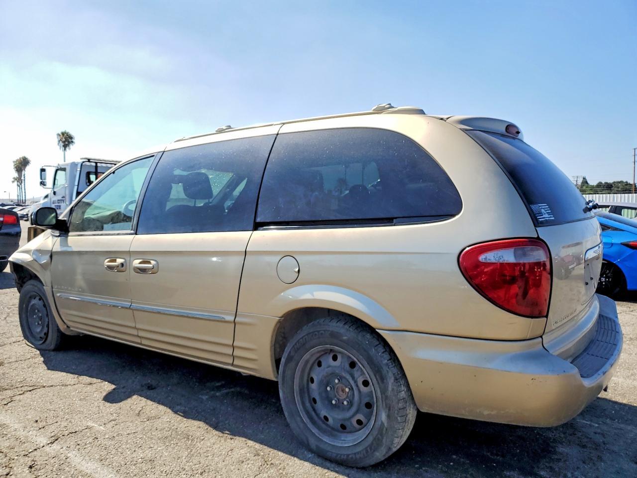2001 Chrysler Town & Country Limited - Фото 2