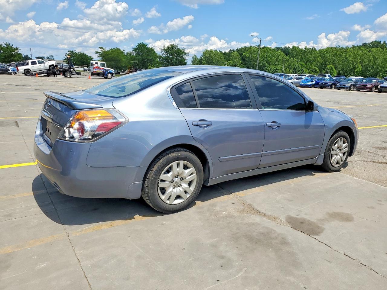 2012 Nissan Altima 2.5 - Image 3