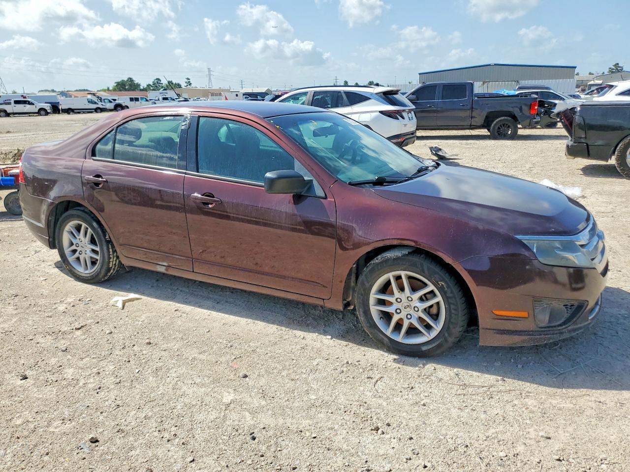 2012 Ford Fusion S - Фото 4