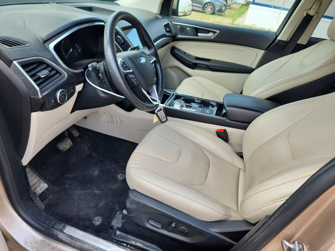 2020 Ford Edge Titanium - Image 7