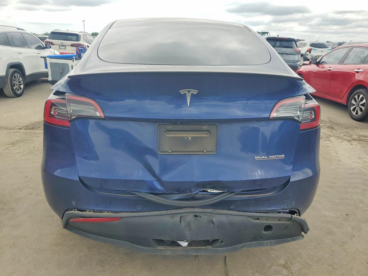 2022 Tesla Model Y - Фото 6