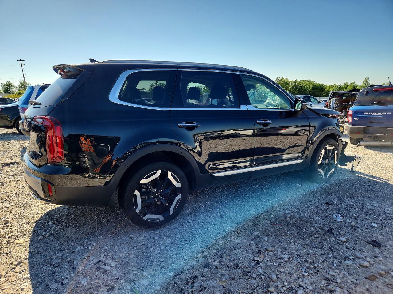 2023 Kia Telluride S - Фото 3