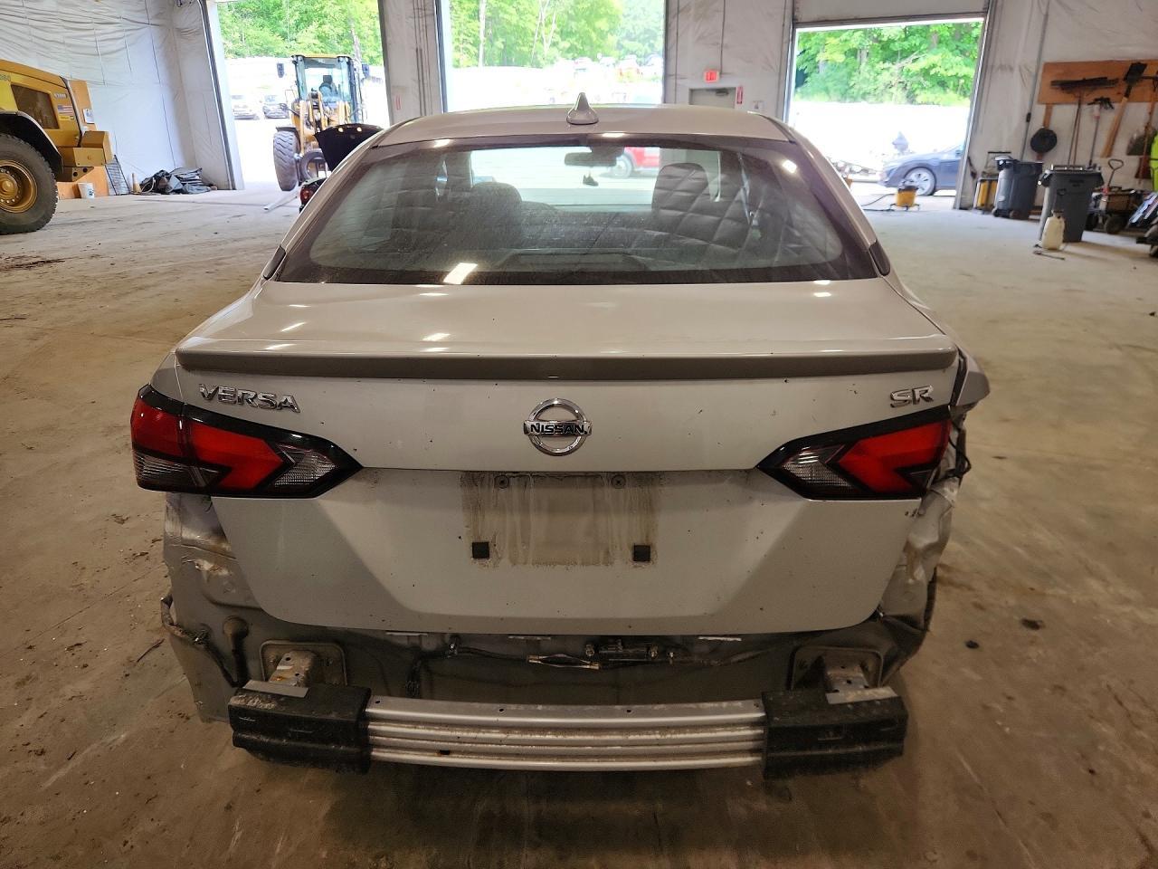 2021 Nissan Versa Sr - Фото 6