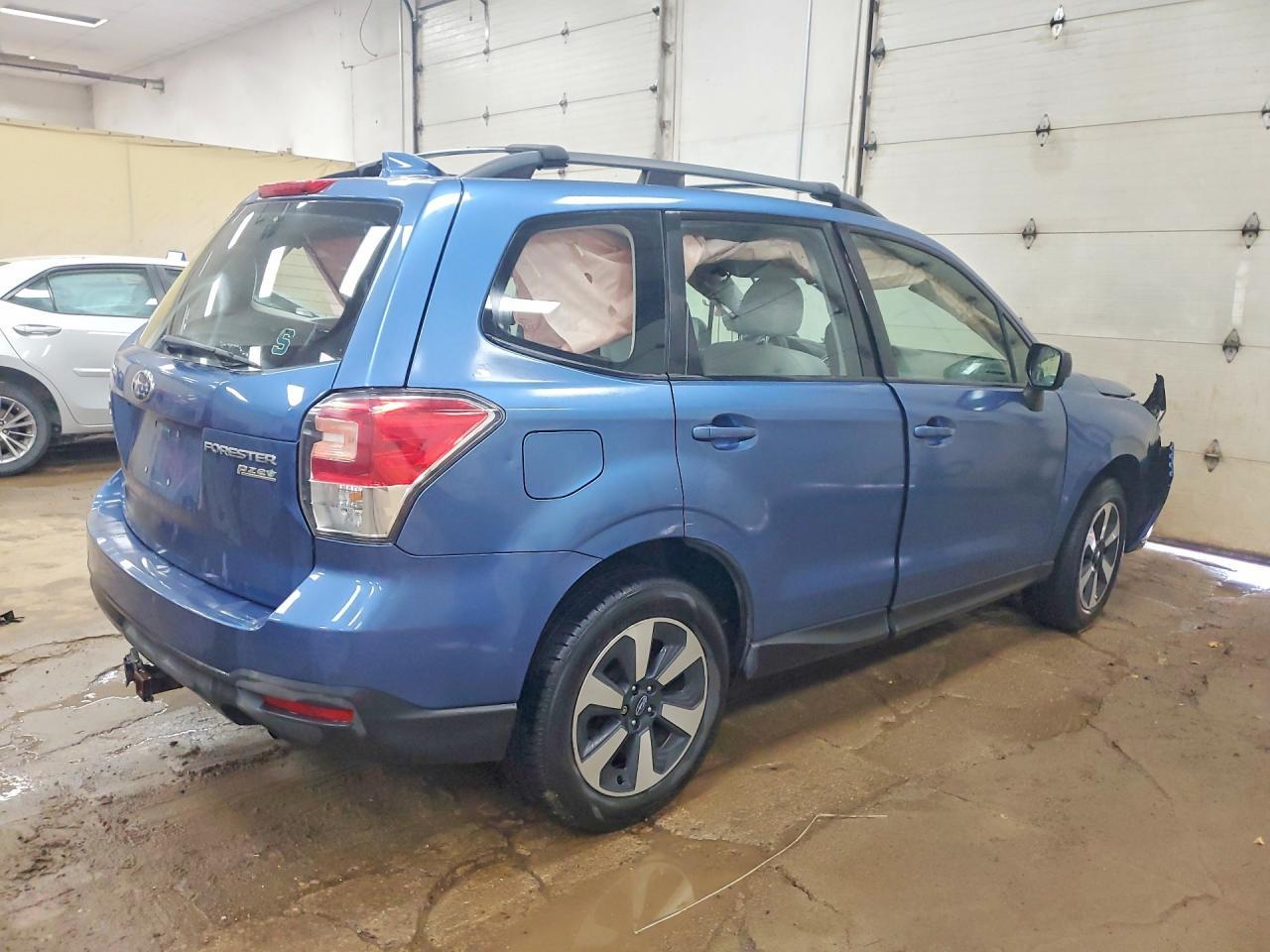 2017 Subaru Forester 2.5I - Фото 3