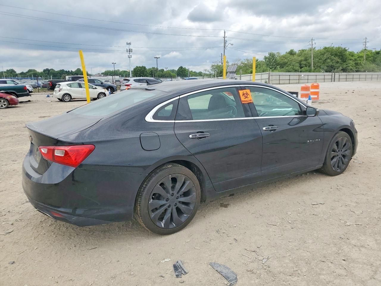 2016 Chevrolet Malibu Premier - Фото 3