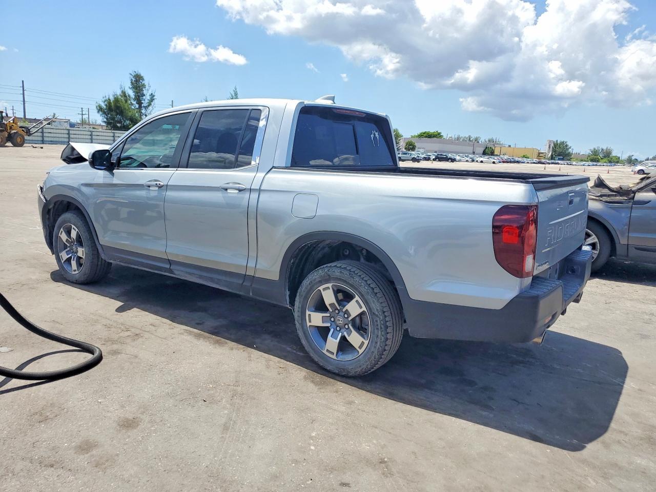 2025 Honda Ridgeline Rtl - Image 2