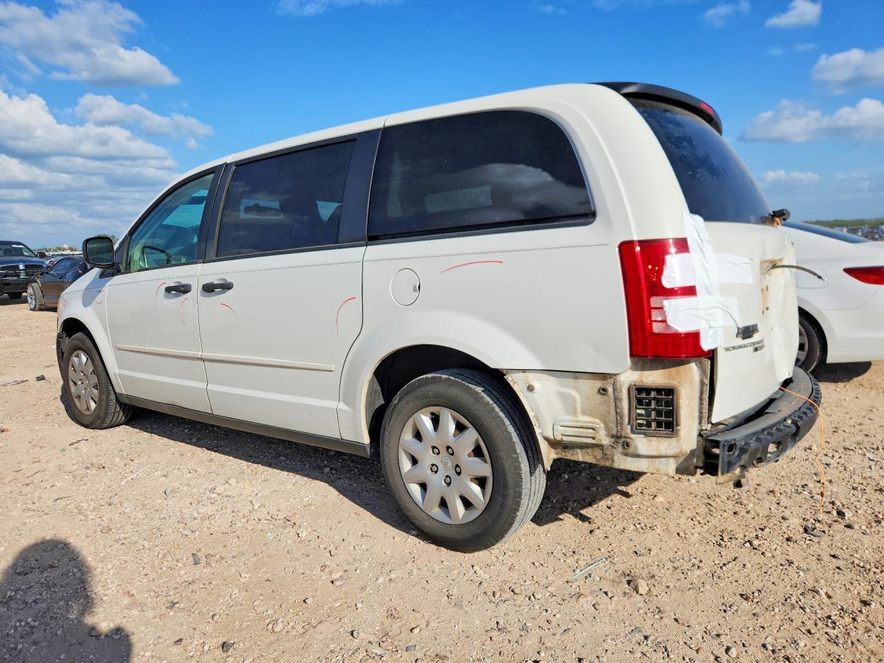 2008 Chrysler Town & Country Lx - Фото 2