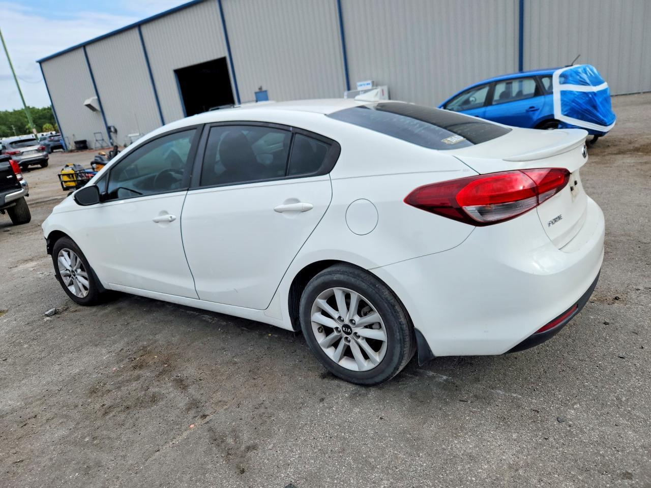 2017 Kia Forte S - Image 2