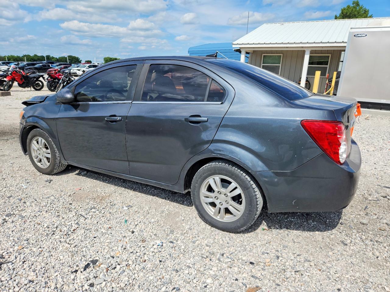 2013 Chevrolet Sonic Lt - Фото 2