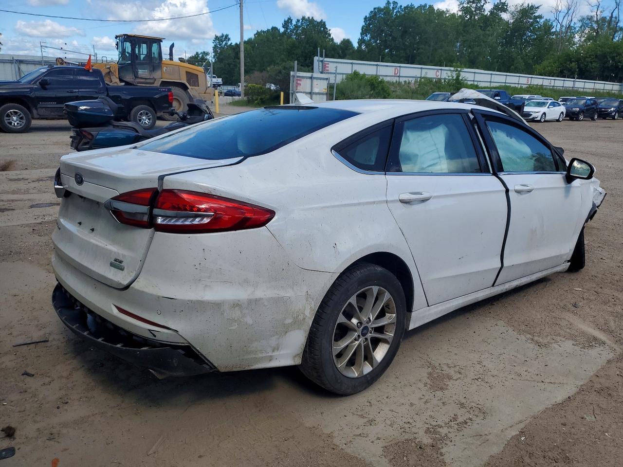 2019 Ford Fusion Se - Фото 3