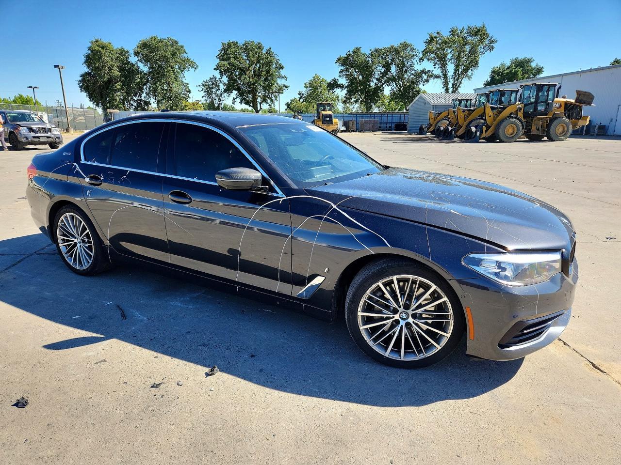 2019 BMW 530E - Фото 4